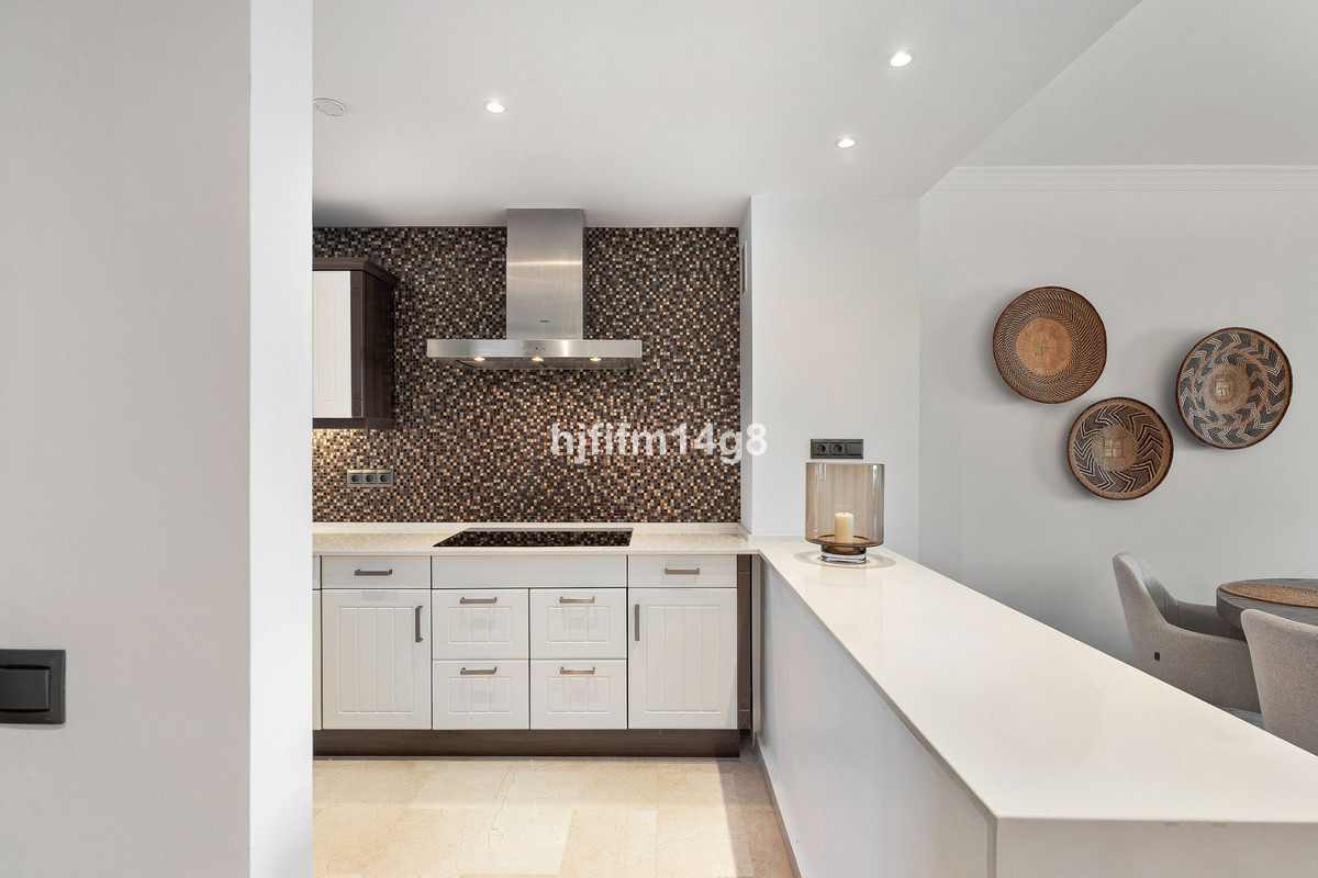 2 Bed Apartment for sale in Nueva Andalucía Costa Del Sol, Málaga, Spain