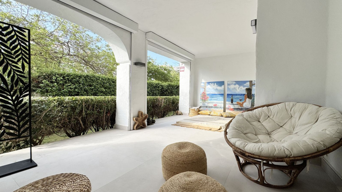 3 Bed Apartment for sale in San Pedro De Alcántara Costa Del Sol, Málaga, Spain