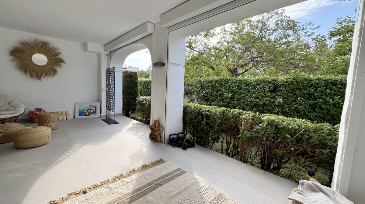 3 Bed Apartment for sale in San Pedro De Alcántara Costa Del Sol, Málaga, Spain