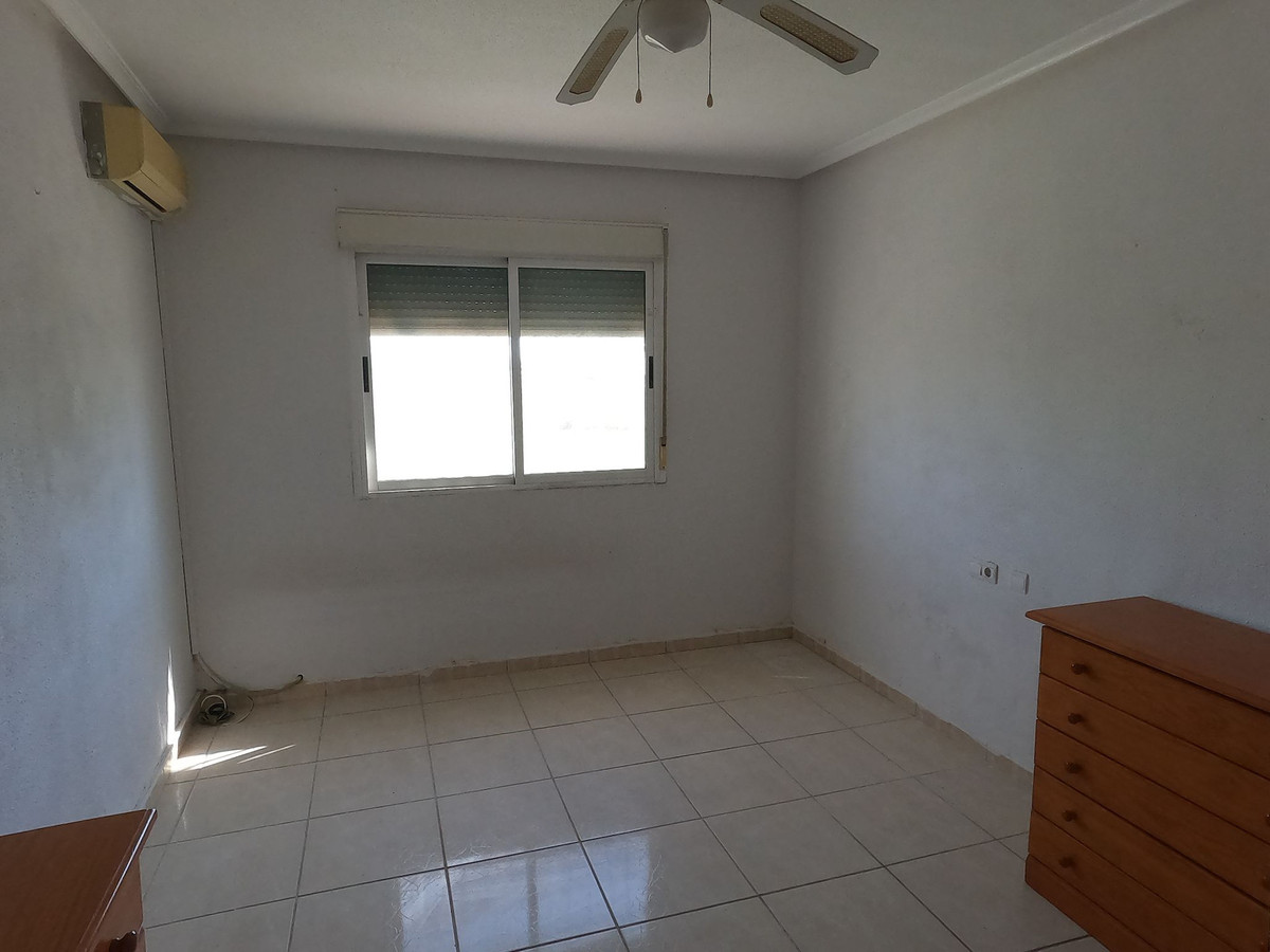 Se vende Villa - Chalet de 4 dormitorios en Costa Blanca, Alicante, España