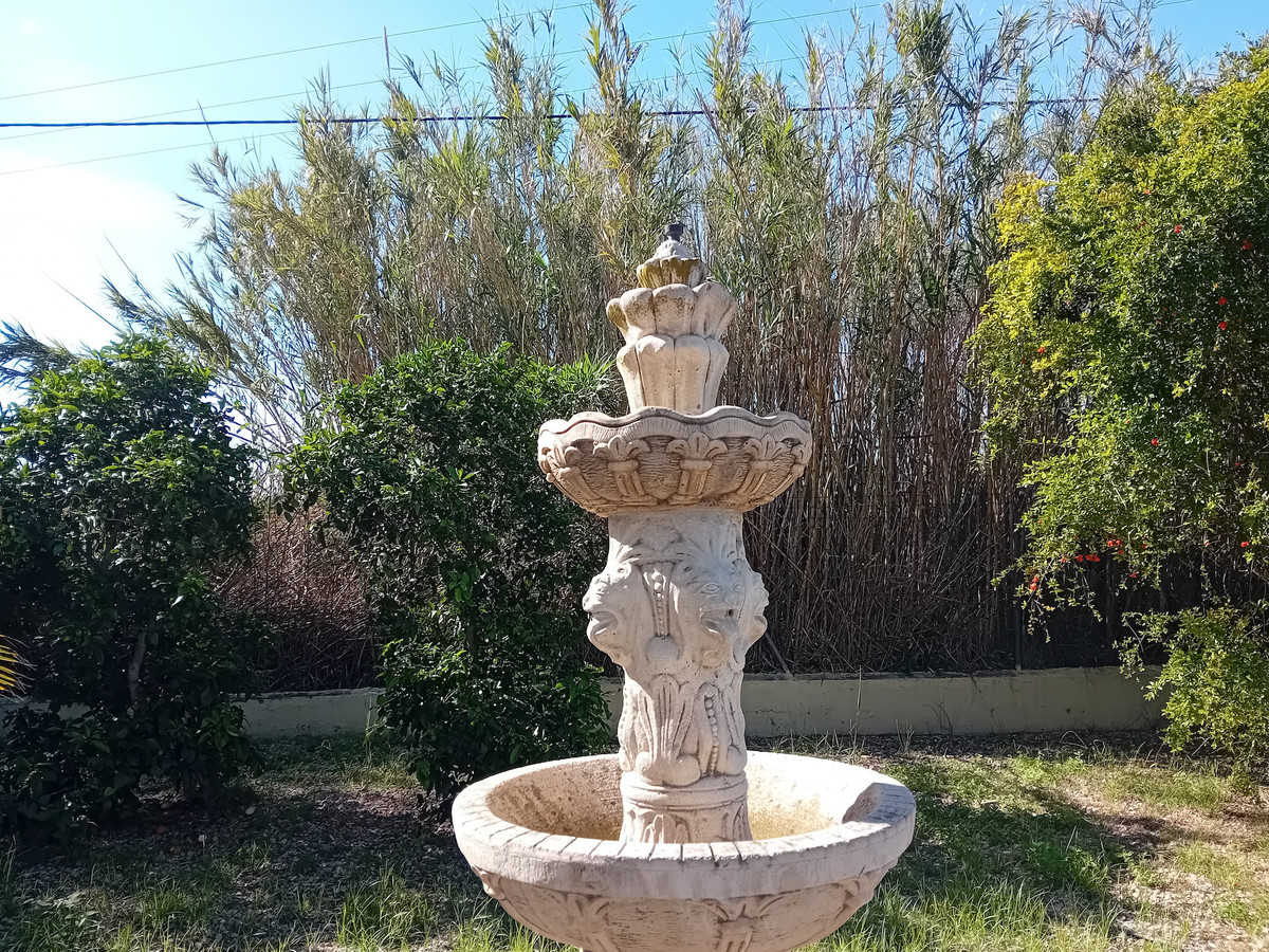 Se vende Villa - Chalet de 4 dormitorios en Costa Blanca, Alicante, España