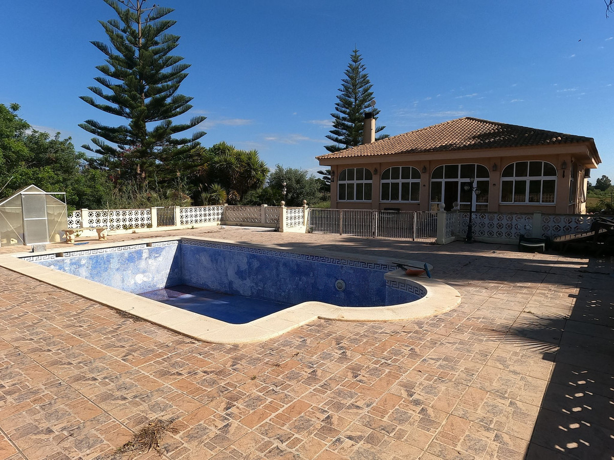 Se vende Villa - Chalet de 4 dormitorios en Costa Blanca, Alicante, España