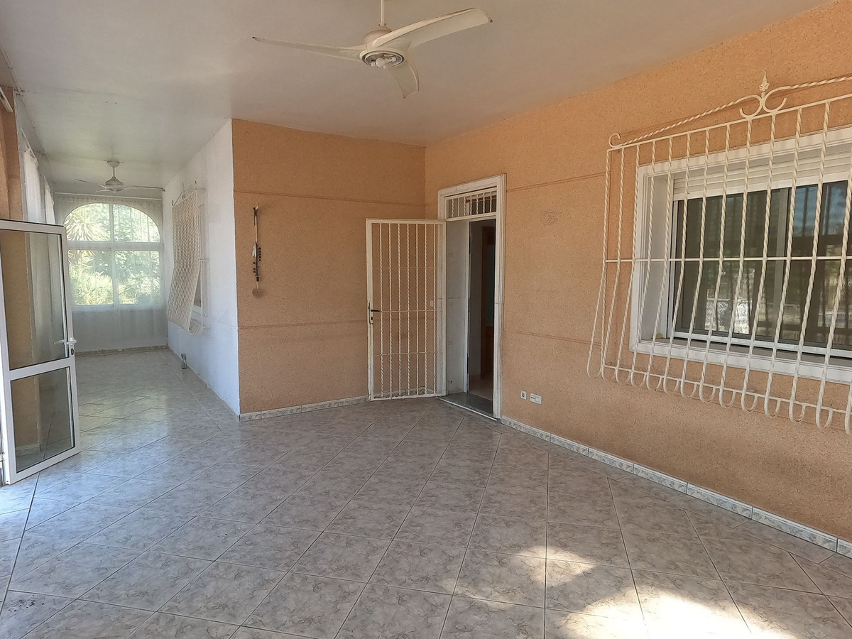 Se vende Villa - Chalet de 4 dormitorios en Costa Blanca, Alicante, España