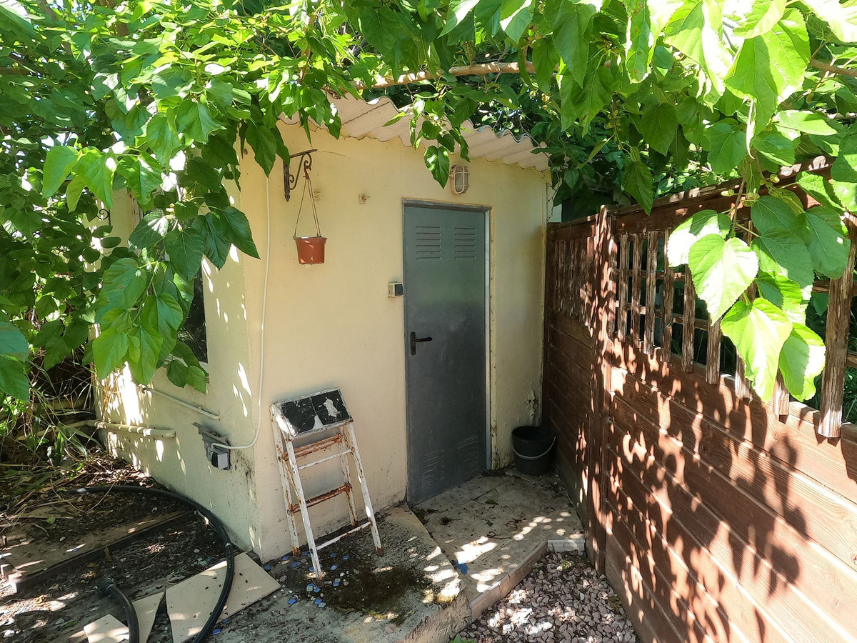 Se vende Villa - Chalet de 4 dormitorios en Costa Blanca, Alicante, España