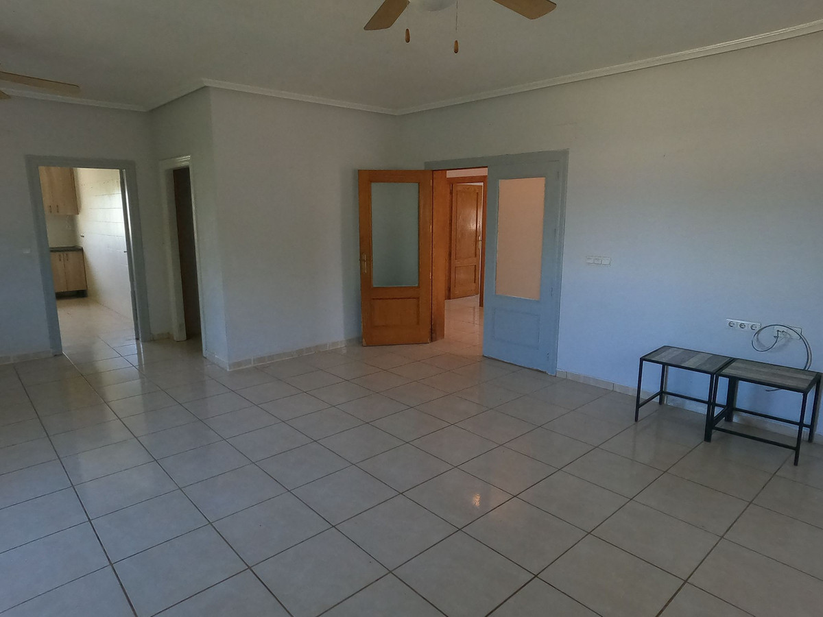Se vende Villa - Chalet de 4 dormitorios en Costa Blanca, Alicante, España