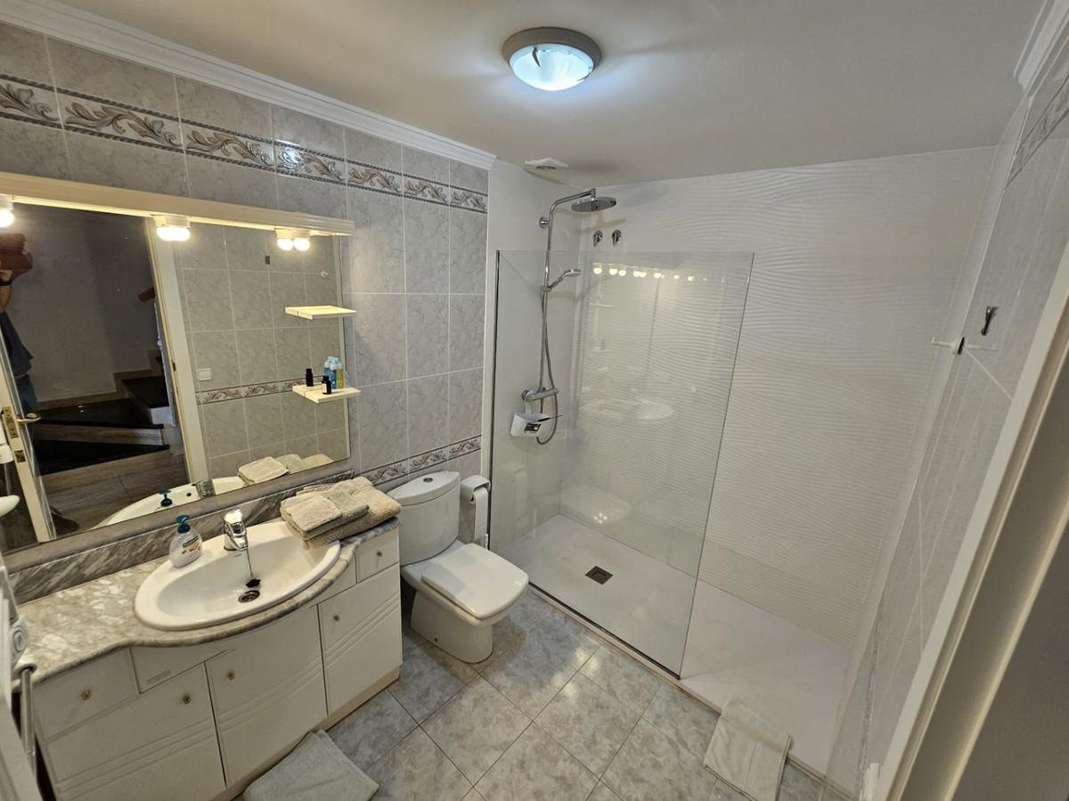 Se vende Apartamento Planta Baja de 2 dormitorios en Costa Blanca, Alicante, España