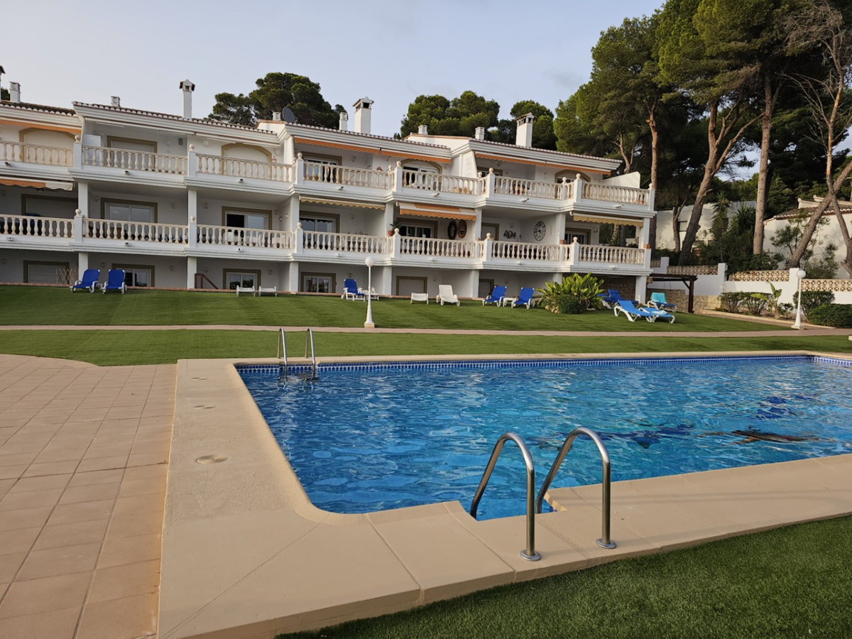 Se vende Apartamento Planta Baja de 2 dormitorios en Costa Blanca, Alicante, España