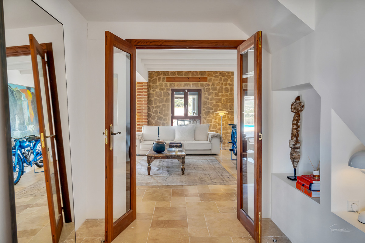 5 Bed Townhouse for sale in Lliber Costa Blanca, Alicante, Spain