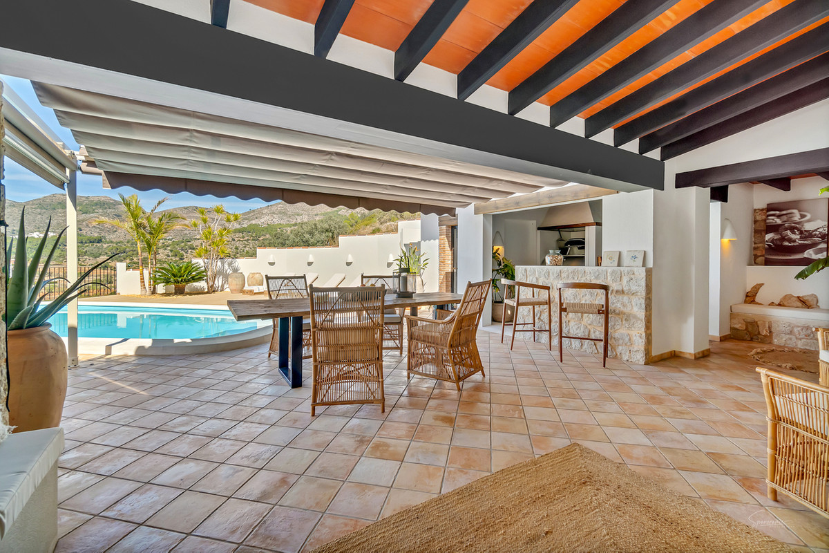 5 Bed Townhouse for sale in Lliber Costa Blanca, Alicante, Spain