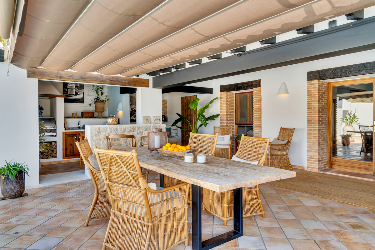 5 Bed Townhouse for sale in Lliber Costa Blanca, Alicante, Spain