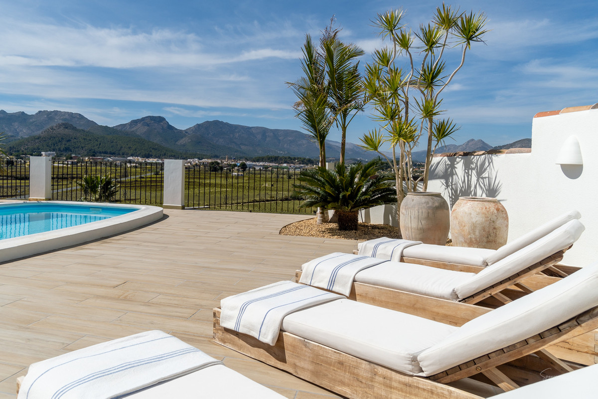5 Bed Townhouse for sale in Lliber Costa Blanca, Alicante, Spain