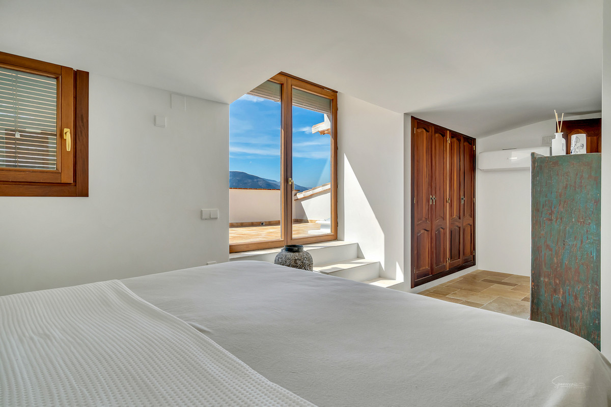 5 Bed Townhouse for sale in Lliber Costa Blanca, Alicante, Spain