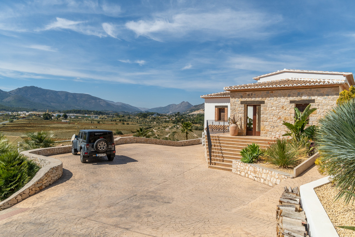 5 Bed Townhouse for sale in Lliber Costa Blanca, Alicante, Spain