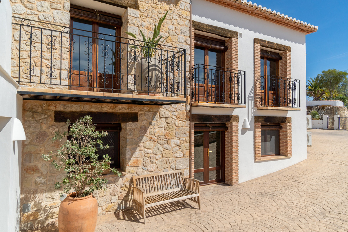5 Bed Townhouse for sale in Lliber Costa Blanca, Alicante, Spain