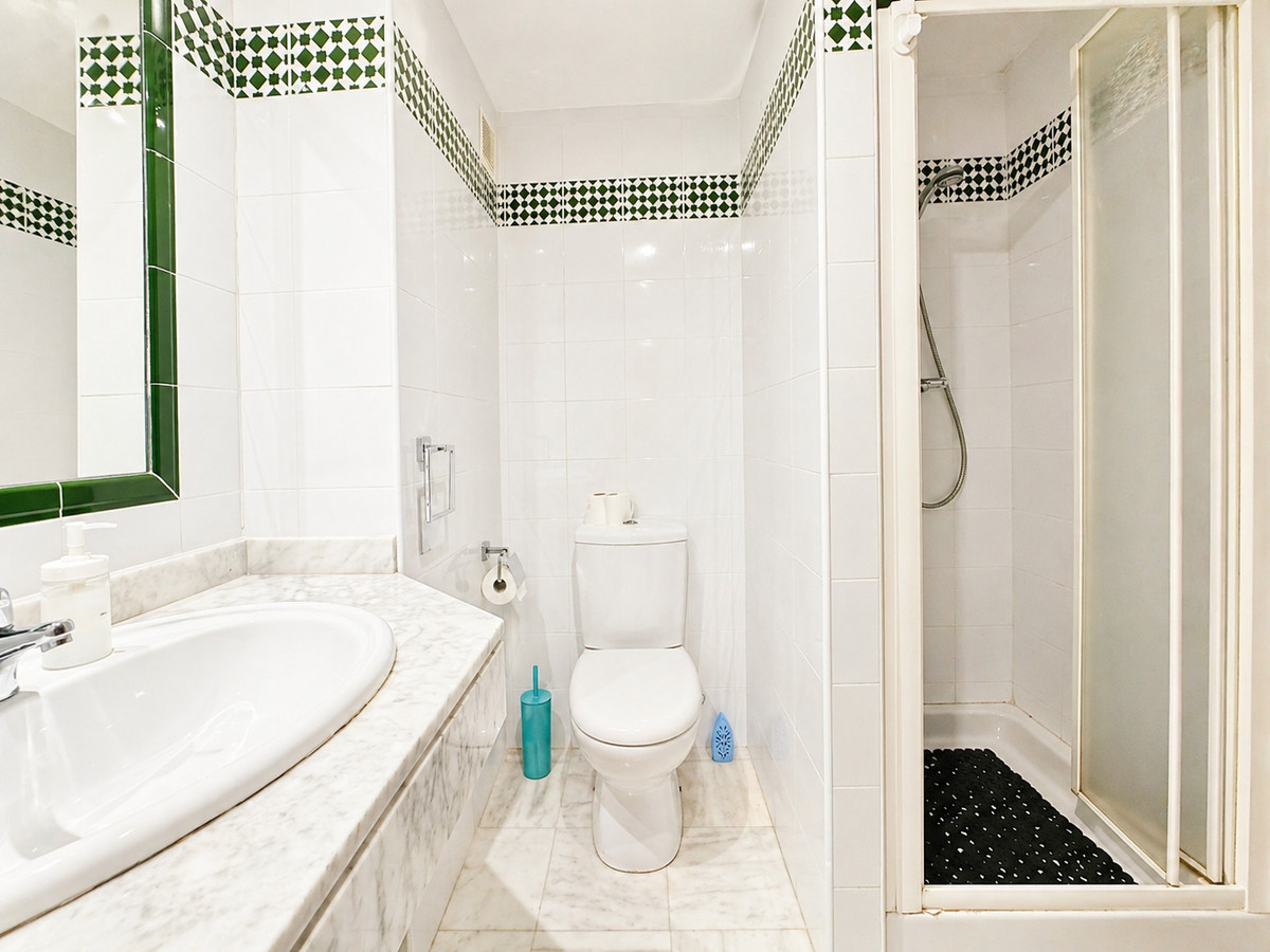 Se vende Apartamento Planta Media de 3 dormitorios en Costa Blanca, Alicante, España