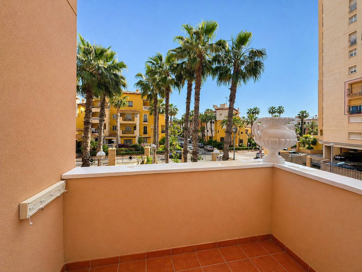 Se vende Apartamento Planta Media de 3 dormitorios en Costa Blanca, Alicante, España