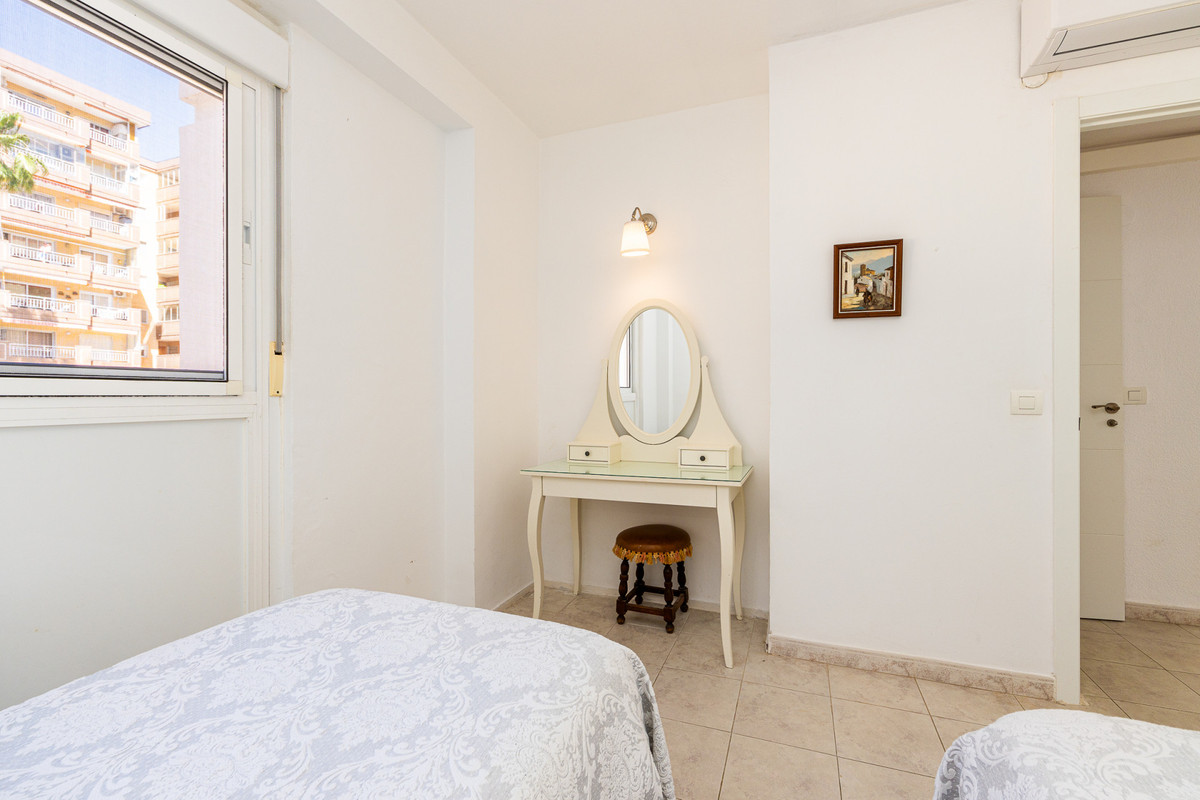 2 Bed Apartment for sale in Fuengirola Costa Del Sol, Málaga, Spain