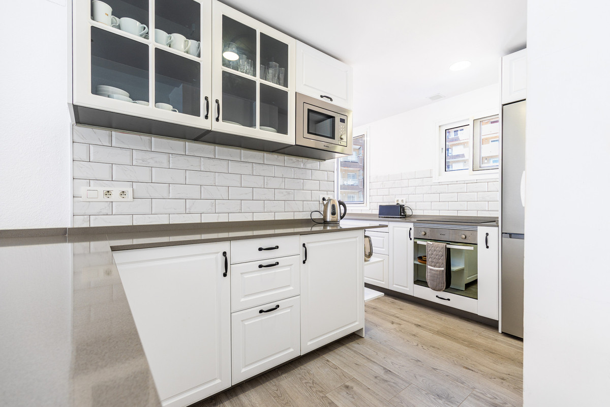 2 Bed Apartment for sale in Fuengirola Costa Del Sol, Málaga, Spain
