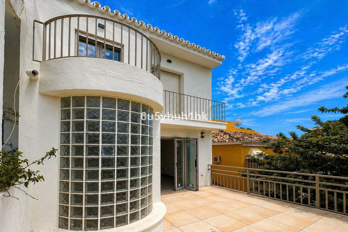 4 Bed Townhouse for sale in Málaga Costa Del Sol, Málaga, Spain