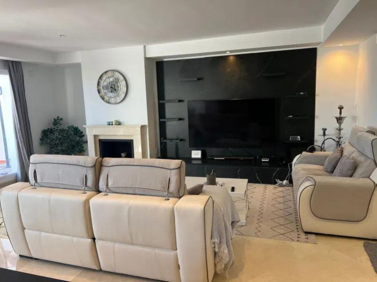 Se vende Apartamento Planta Media de 3 dormitorios en Costa Del Sol, Málaga, España