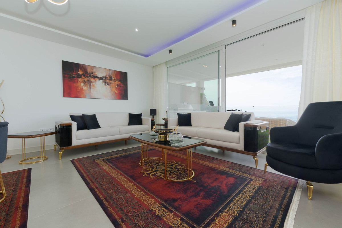 Se vende Apartamento Planta Media de 3 dormitorios en Costa Del Sol, Málaga, España