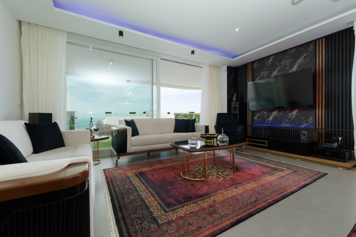 Se vende Apartamento Planta Media de 3 dormitorios en Costa Del Sol, Málaga, España