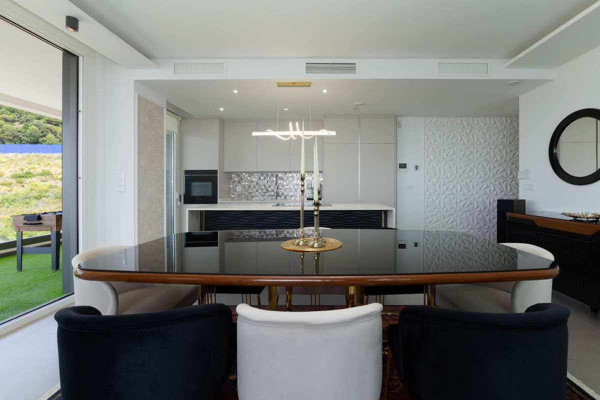 Se vende Apartamento Planta Media de 3 dormitorios en Costa Del Sol, Málaga, España