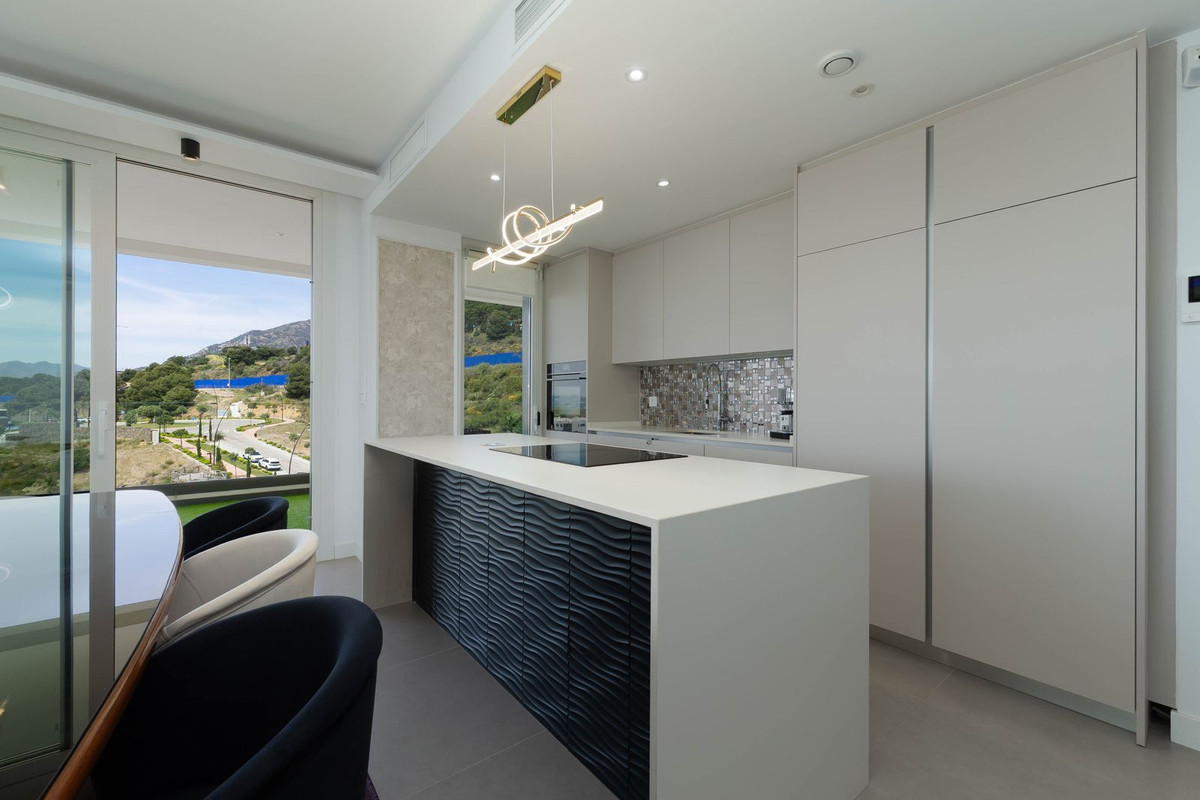 Se vende Apartamento Planta Media de 3 dormitorios en Costa Del Sol, Málaga, España