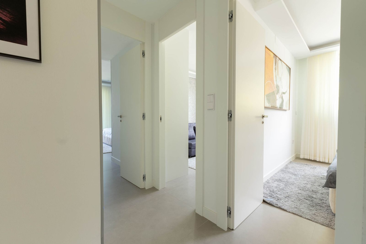 Se vende Apartamento Planta Media de 3 dormitorios en Costa Del Sol, Málaga, España