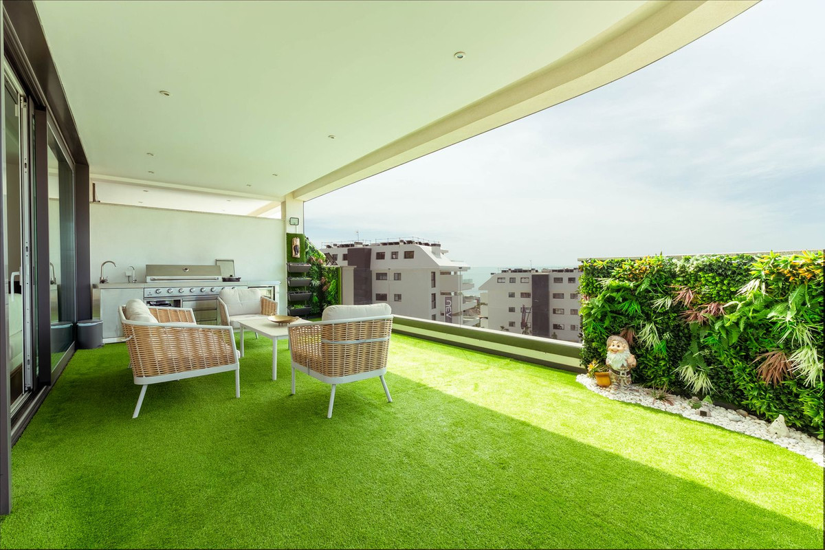 Se vende Apartamento Planta Media de 3 dormitorios en Costa Del Sol, Málaga, España