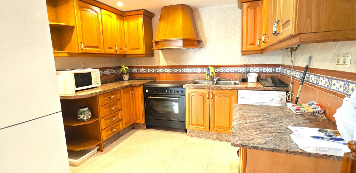 2 Bed Apartment for sale in Benalmadena Costa Costa Del Sol, Málaga, Spain