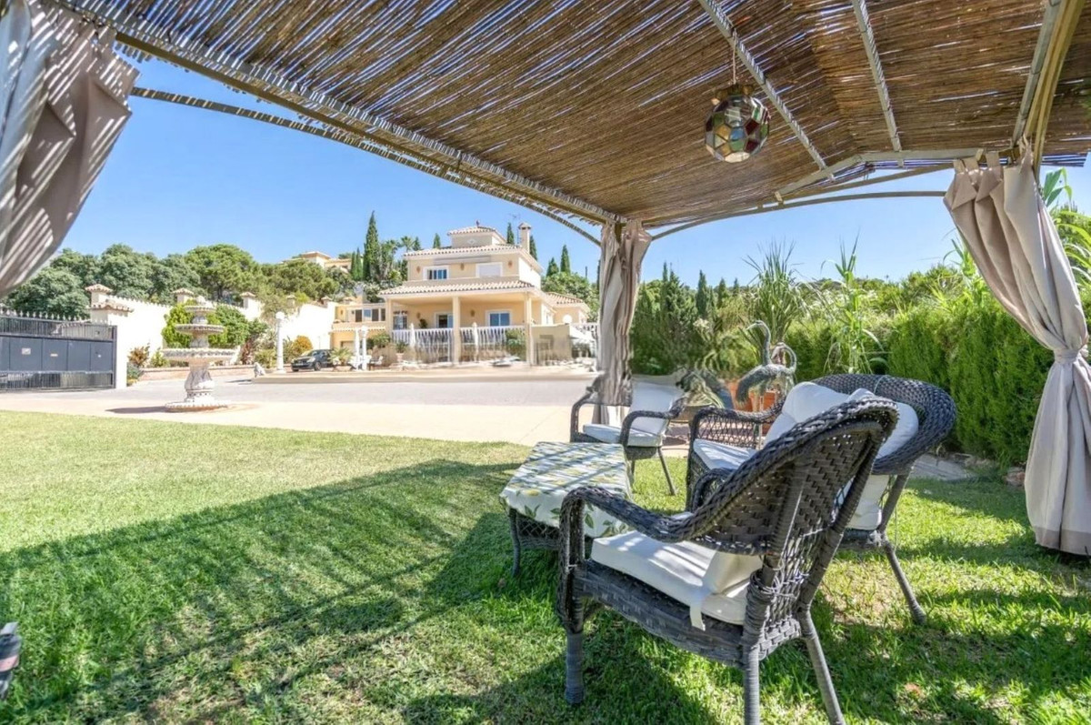 6 Bed Townhouse for sale in Estepona Costa Del Sol, Málaga, Spain