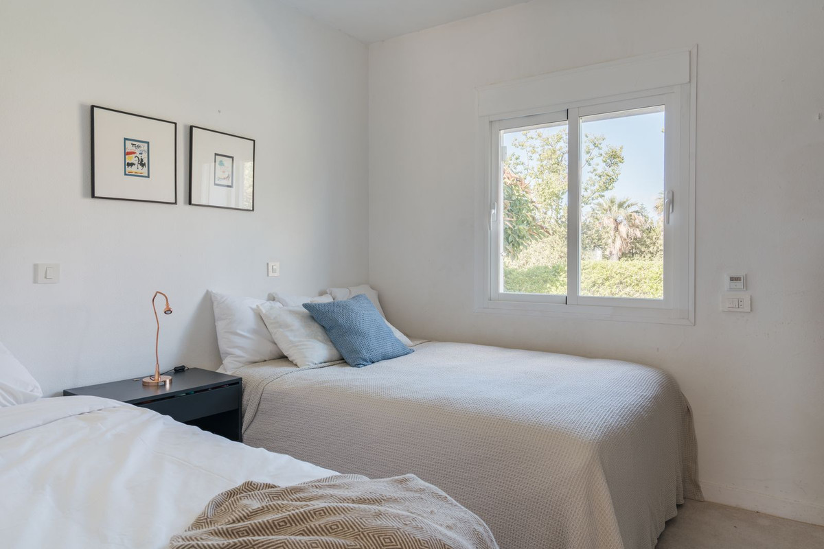 2 Bed Apartment for sale in Nueva Andalucía Costa Del Sol, Málaga, Spain