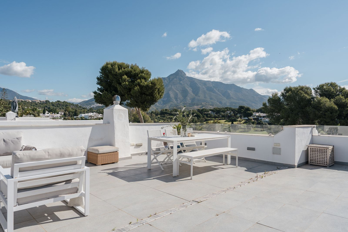 2 Bed Apartment for sale in Nueva Andalucía Costa Del Sol, Málaga, Spain