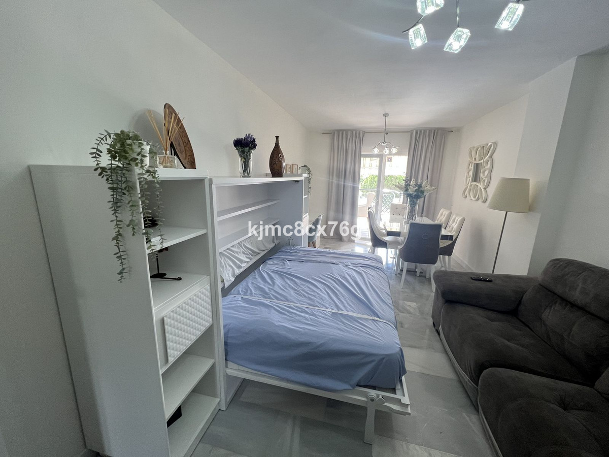 3 Bed Apartment for sale in Calahonda Costa Del Sol, Málaga, Spain
