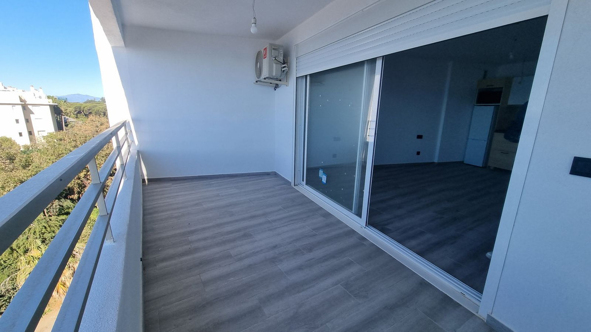 Apartment for sale in Calahonda Costa Del Sol, Málaga, Spain
