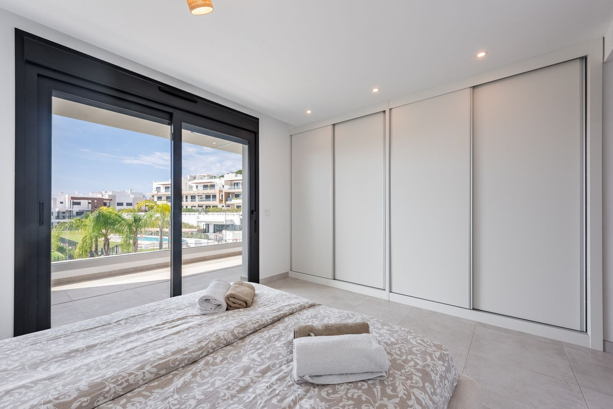 2 Bed Apartment for sale in Estepona Costa Del Sol, Málaga, Spain