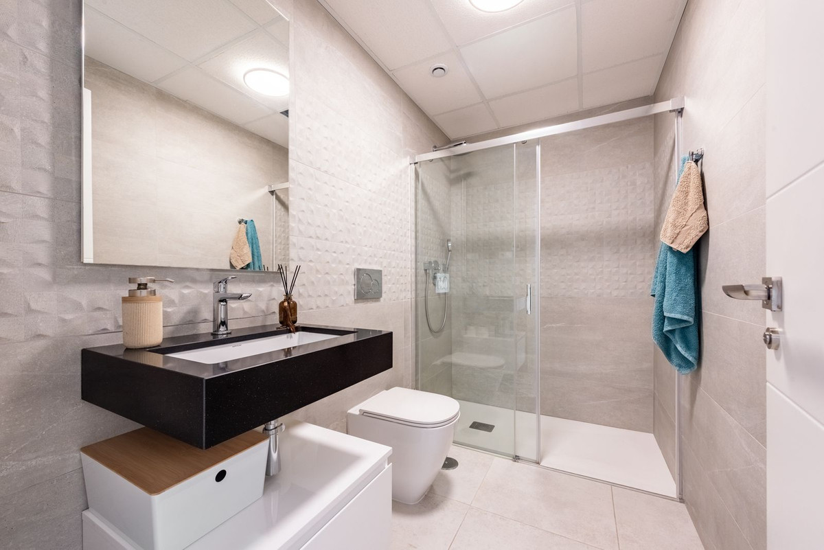 2 Bed Apartment for sale in Estepona Costa Del Sol, Málaga, Spain