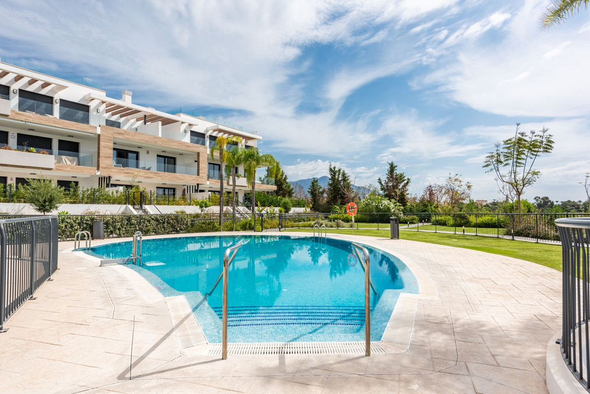 2 Bed Apartment for sale in Estepona Costa Del Sol, Málaga, Spain