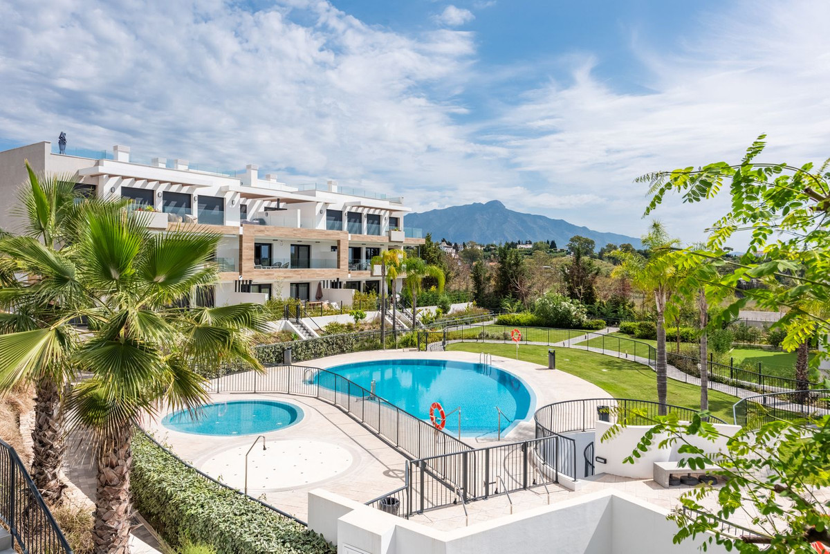 2 Bed Apartment for sale in Estepona Costa Del Sol, Málaga, Spain