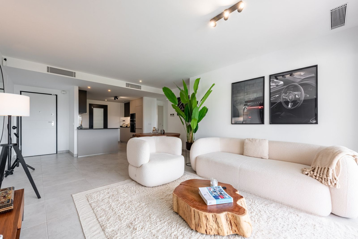 2 Bed Apartment for sale in Estepona Costa Del Sol, Málaga, Spain
