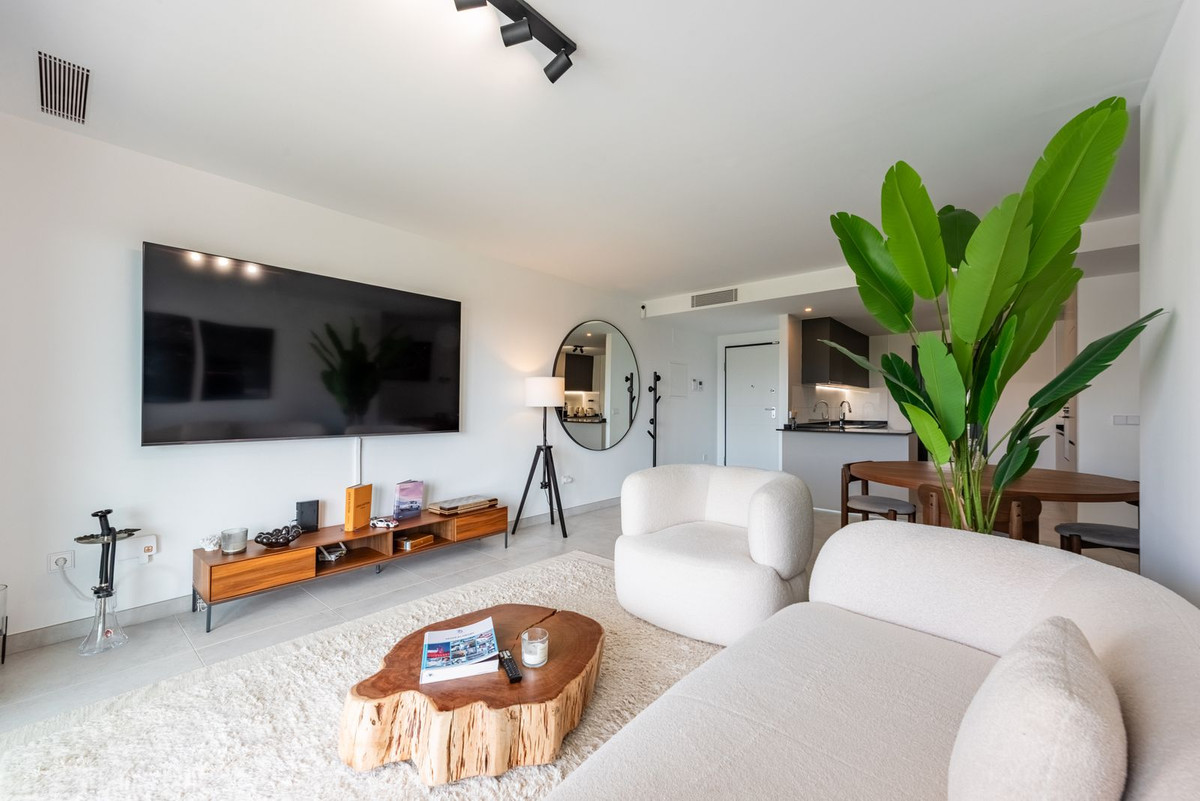 2 Bed Apartment for sale in Estepona Costa Del Sol, Málaga, Spain