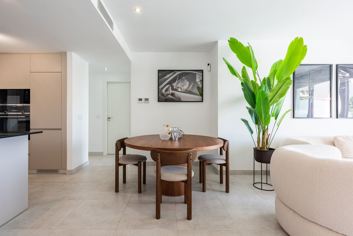 2 Bed Apartment for sale in Estepona Costa Del Sol, Málaga, Spain