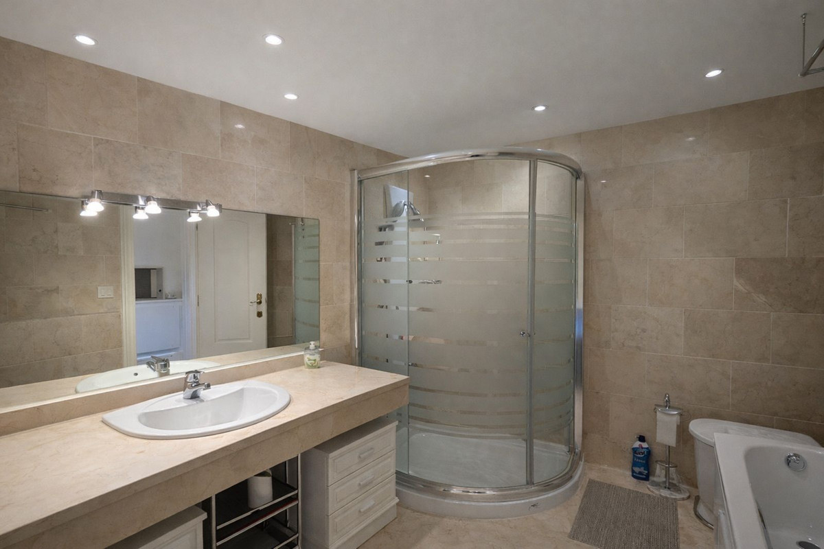 2 Bed Apartment for sale in El Chaparral Costa Del Sol, Málaga, Spain