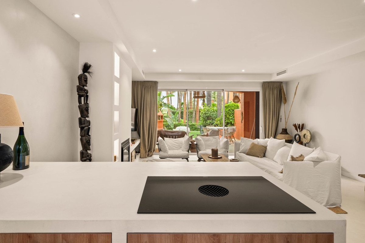4 Bed Townhouse for sale in The Golden Mile Costa Del Sol, Málaga, Spain