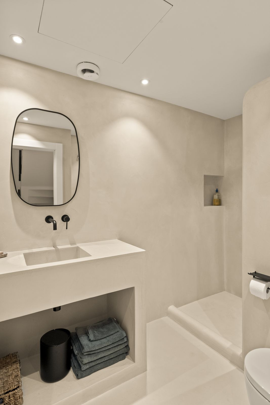 4 Bed Townhouse for sale in The Golden Mile Costa Del Sol, Málaga, Spain