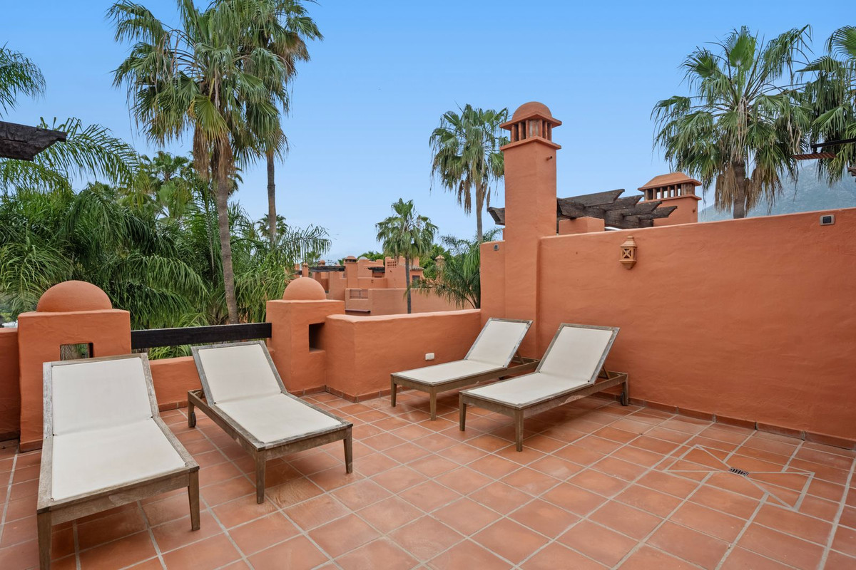 4 Bed Townhouse for sale in The Golden Mile Costa Del Sol, Málaga, Spain