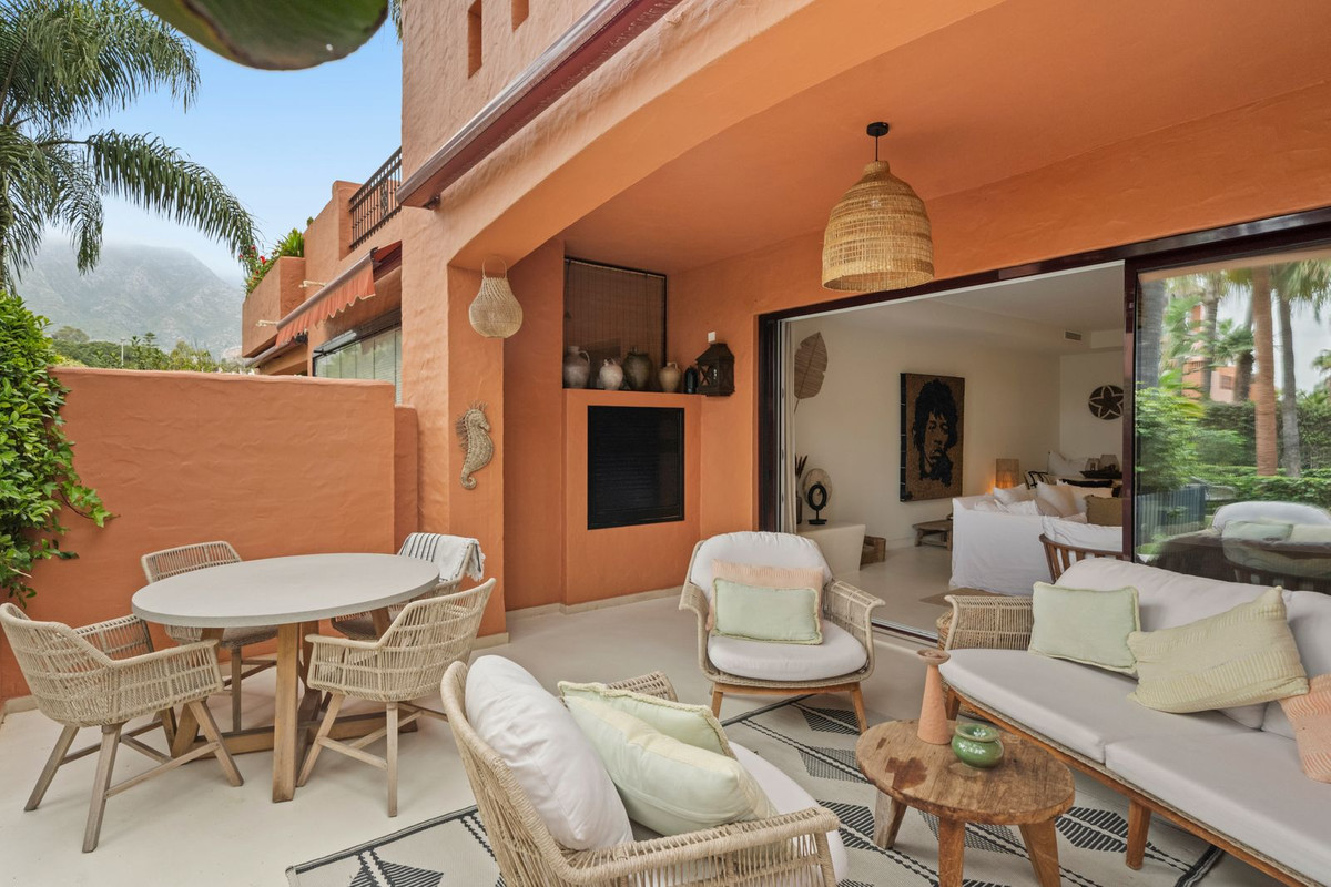 4 Bed Townhouse for sale in The Golden Mile Costa Del Sol, Málaga, Spain