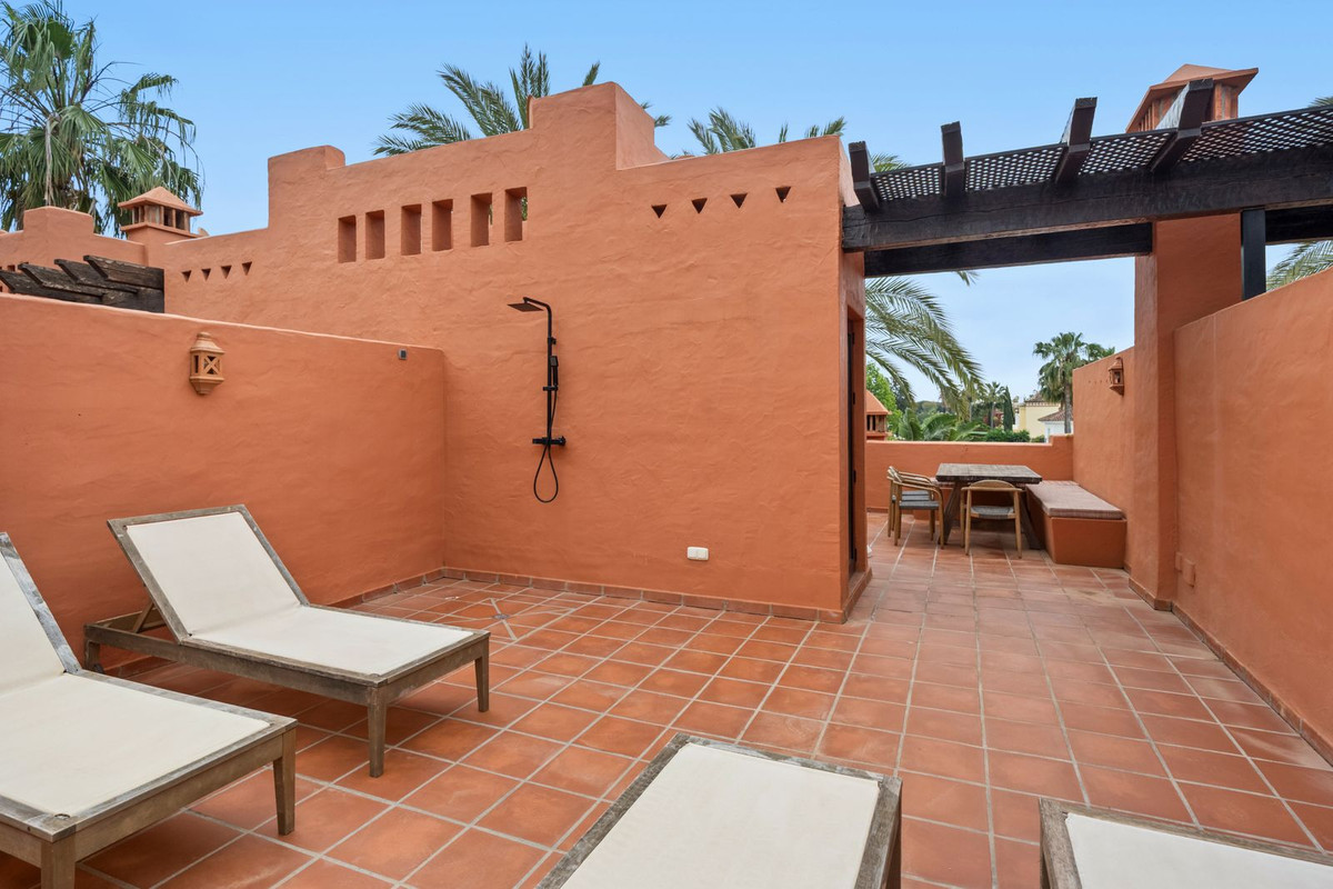 4 Bed Townhouse for sale in The Golden Mile Costa Del Sol, Málaga, Spain
