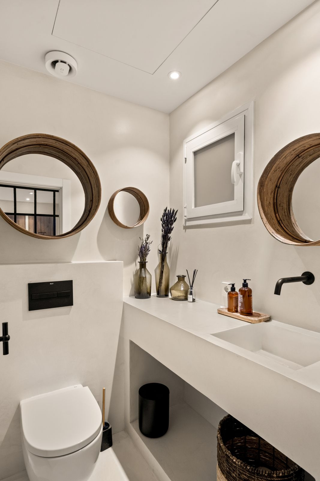 4 Bed Townhouse for sale in The Golden Mile Costa Del Sol, Málaga, Spain